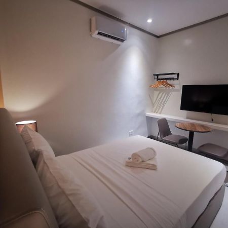 Yes Hotel Imus Cavite Ngoại thất bức ảnh
