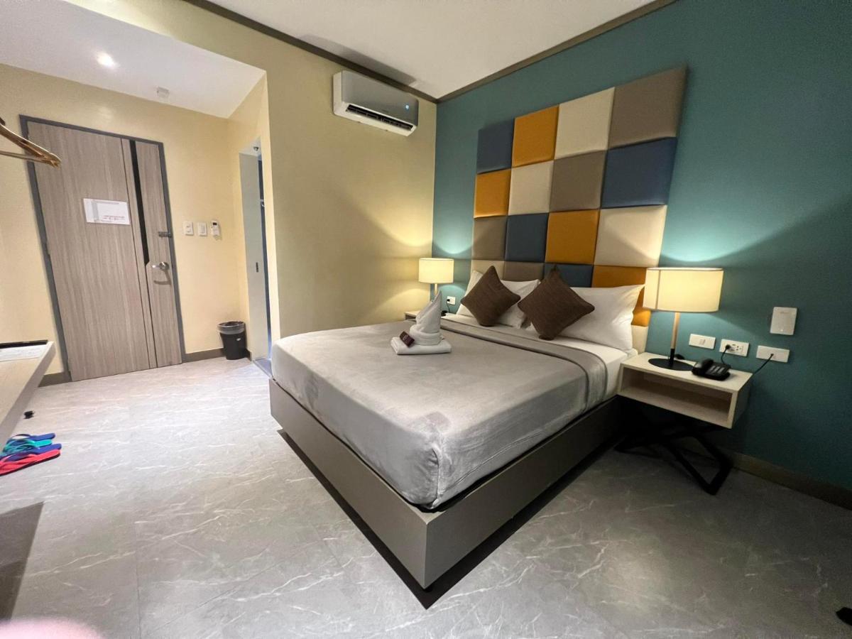 Yes Hotel Imus Cavite Ngoại thất bức ảnh